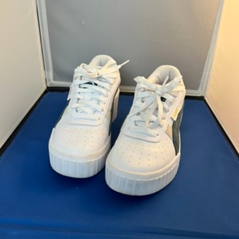 PUMA Women's Karmen Rebele Sneaker (slightly used)